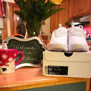 Triple White Nike Airmax 270's